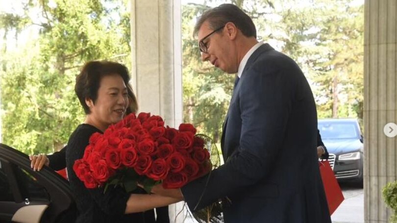 Šta je sve Vučić napisao o odlazećoj ambasadorki Čen Bo? 1