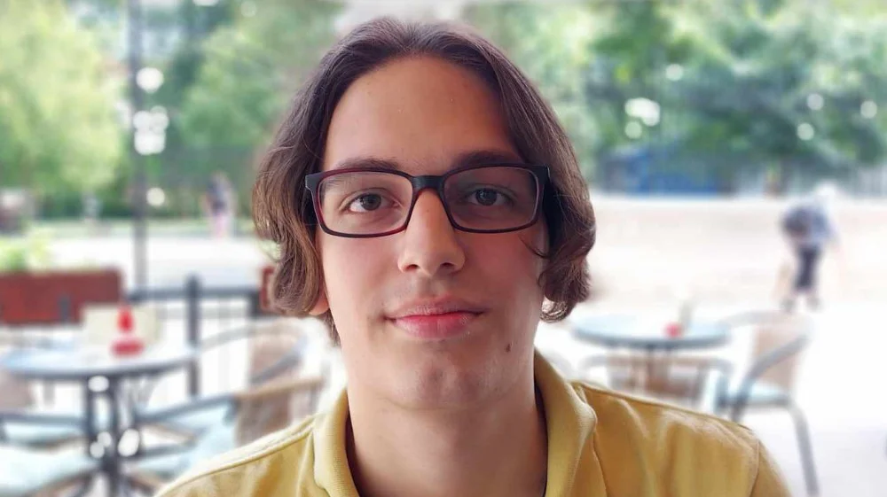 Ostaću u Srbiji pošto se ovde osećam najslobodnije: Vuk Živković pobeđuje na takmičenjima iz hemije i nema nameru da ode iz zemlje 1