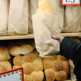 Vlada Srbije ograničila cenu hleba 5