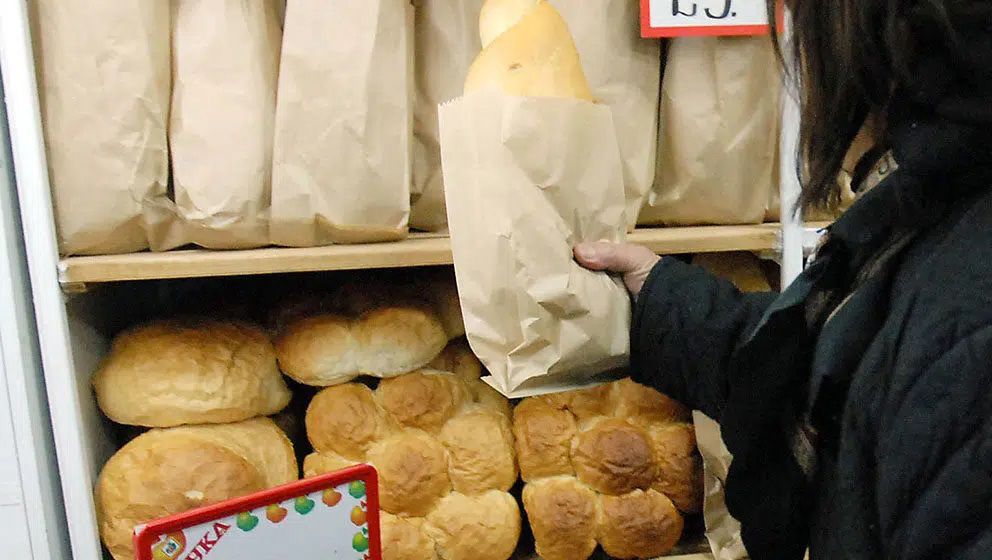 Vlada propisala maksimalnu cenu hleba - 54 dinara 10