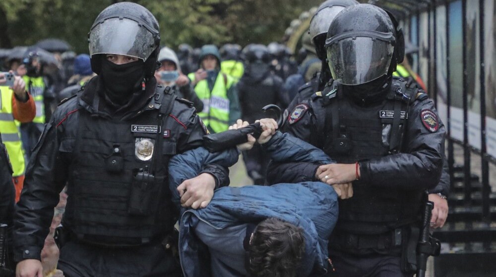 "Post Putinova Rusija ne sme da ponovi greške iz 1990-tih": Autorski tekst iz zatvora ruskog opozicionara Vladimira Kara Murze 1