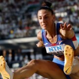 (VIDEO) Sportsmen: Vuleta posle pobede pritekla u pomoć povređenoj rivalki 3