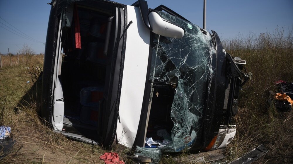 Teška nesreća u Grčkoj u kojoj je učestvovao autobus iz Srbije: 15 osoba zadržano na lečenju u Solunu 1