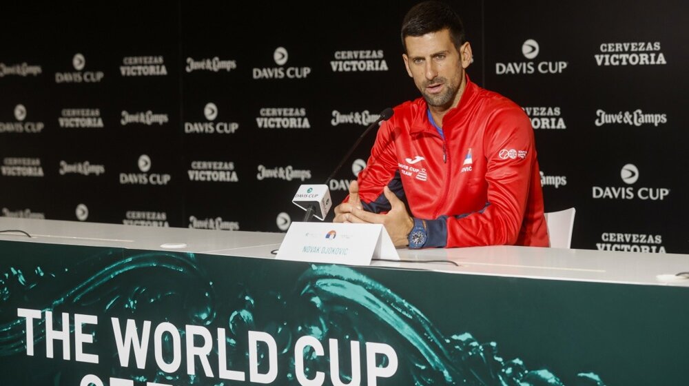 Đokoviću svaki dan nova škola: Španski novinari učili Novaka da kaže "echar de menos" (VIDEO) 1