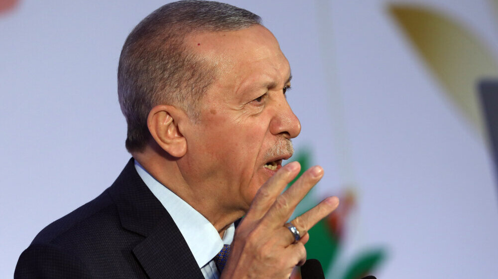 Retka poseta Erdogana Iraku: Šta je sve na stolu? 9