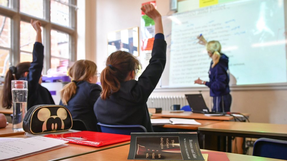 Deca i krivična odgovornost: Kako zaštiti i zajednicu i najmlađe kada maloletnici počine najteža krivična dela 4 Obrazovanje