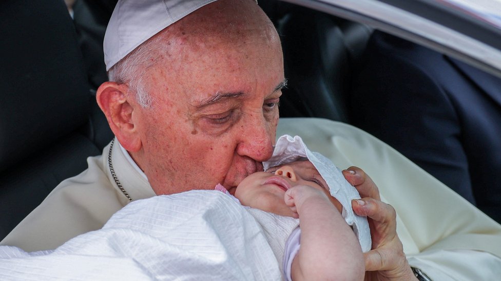 Religija i porodica u Srbiji: Šta verske zajednice misle o vantelesnoj oplodnji 1 Papa