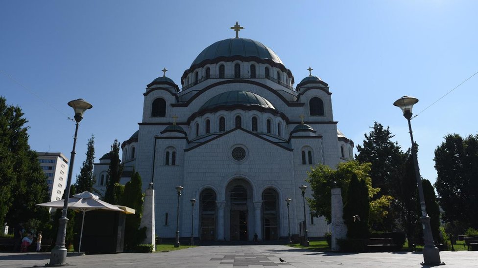 Religija i porodica u Srbiji: Šta verske zajednice misle o vantelesnoj oplodnji 3 Hram Svetog Save u Beogradu