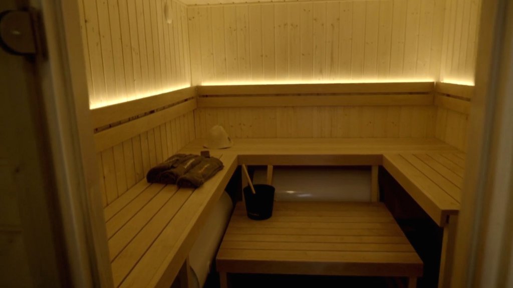 Ukrajina i Rusija: Rizik života u susednim zemljama Vladimira Putina 3 Inside a mobile sauna made by Estonian volunteers for Ukrainian soldiers
