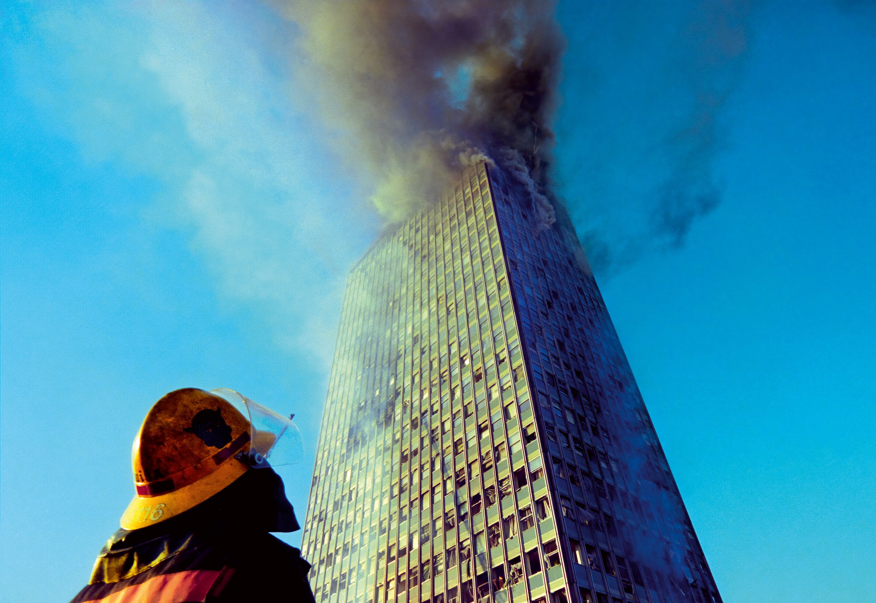Dragoljub Zamurović, fotografija i istorija: Dnevnik patnje, ratova i sukoba u bivšoj Jugoslaviji 23 Bombardovanje