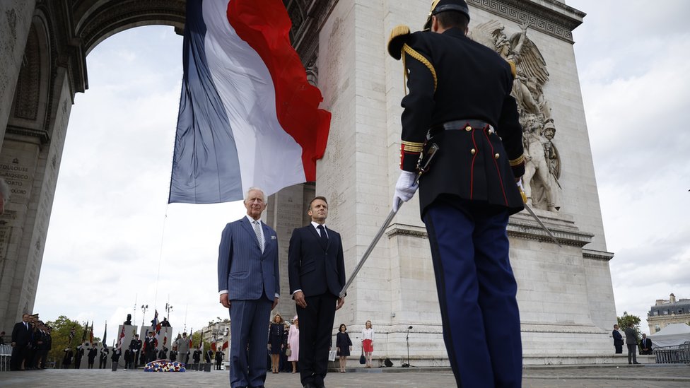 Velika Britanija i Francuska: Kralj Čarls Treći održao govor pred francuskim Senatom 8 Čarls i Makron