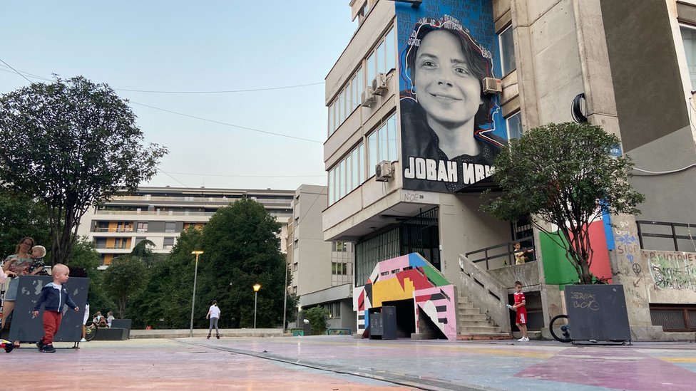 Umetnost: Murali kao moderni spomenici, zašto nas preminuli gledaju sa sve više zidova 4 Murali