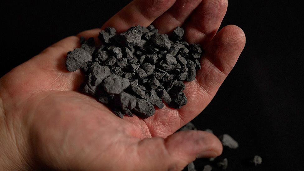 Astronomija: NASA iščekuje uzorak asteroida Benu, koji se smatra najrizičnijim po Zemlju 4 Simulacija materijala asteroida Benu