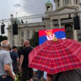 Srbija i politika: Dvadeset i prvi protest „Srbija protiv nasilja" u Beogradu, prvo obraćanje političara 32