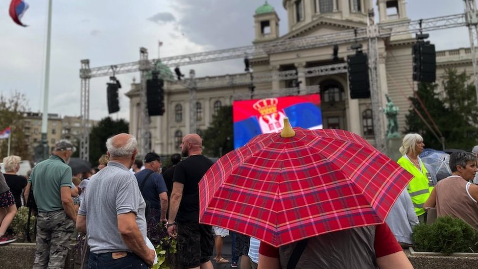 Srbija i politika: Dvadeset i prvi protest „Srbija protiv nasilja" u Beogradu, prvo obraćanje političara 1