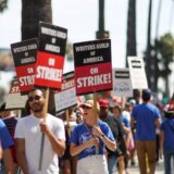 Holivud i štrajk: Scenaristi prekidaju štrajk posle pet meseci, ali glumci i dalje ne rade 6