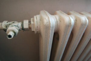 Kragujevac je danas od osam časova bez grejanja, a prema informacijama iz preduzeća Energetika očekuje se da će radijatori ponovo biti topli oko 14 časova.