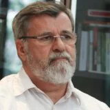 ANEM: Veran Matić napadnut sinoć ispred Skupštine Srbije dok je snimao okupljanje građana 3