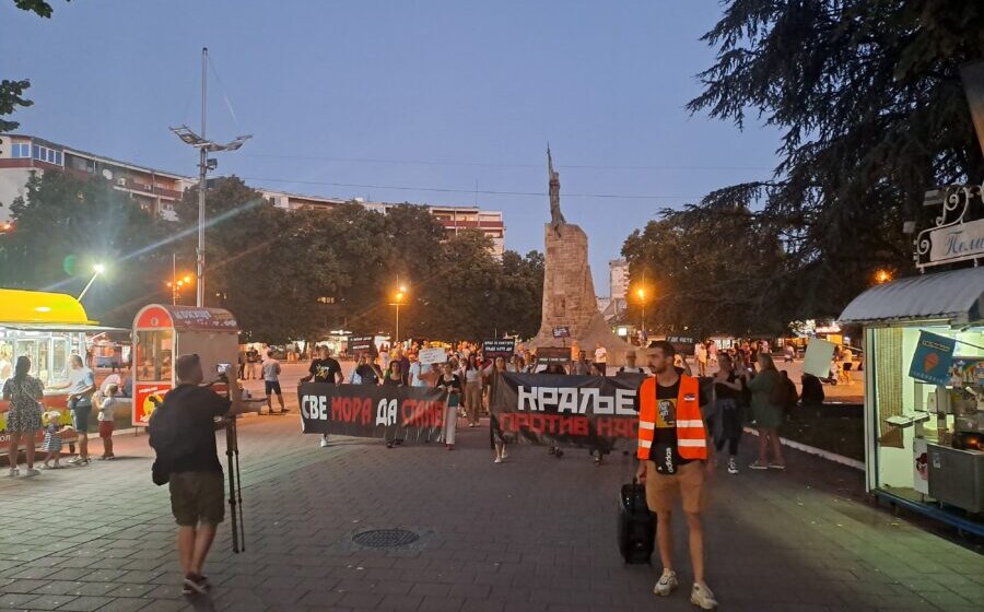 Novi protest u Kraljevu, građani i ove subote šetali protiv nasilja 1