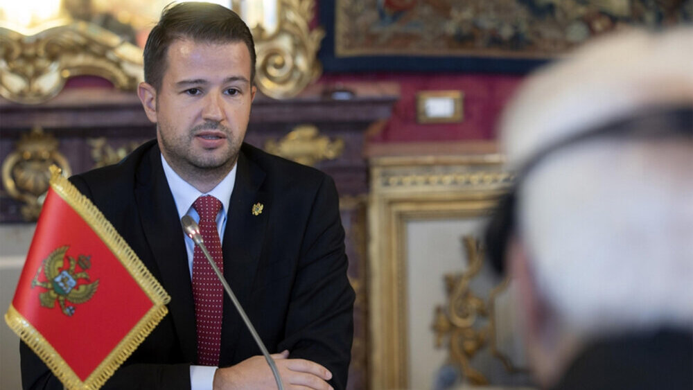 Visoka predstavnica EU obilazi region, ali bez Srbije i Kosova, prva stanica Crna Gora: "Svi zakoni i obaveze da se ispoštuju" 3 Visoka predstavnica EU obilazi region, ali bez Srbije i Kosova, prva stanica Crna Gora: "Svi zakoni i obaveze da se ispoštuju" 2