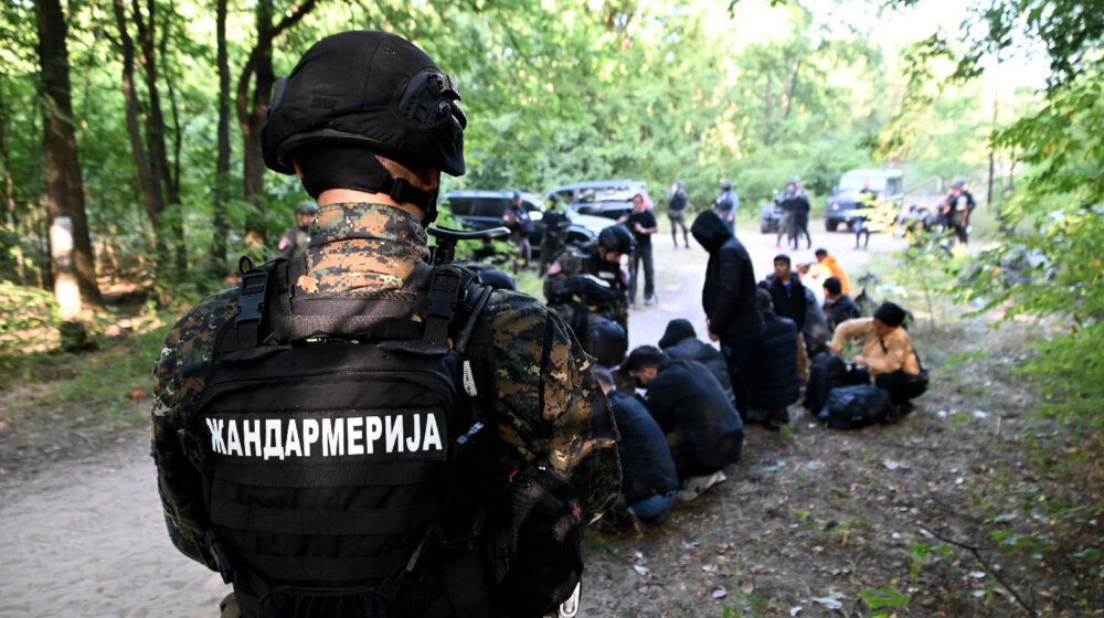 "Problem krijumčara ljudima se neće rešiti sve dok korumpirana vlast SNS-a ne izgubi moć": Šta znamo o pucnjavi kod Horgoša u kojoj su ubijena trojica migranata? 1