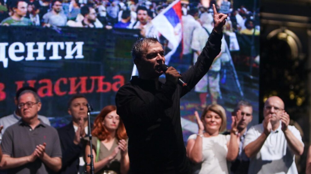 Ćuta na protestu "Srbija protiv nasilja": Dok nam gori kuća, nemamo vremena za političke programe 1