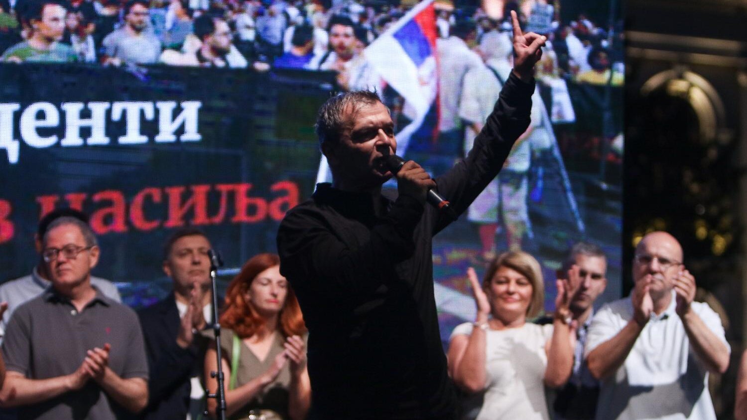 "Zaštitnik i mecena Aleksandra Vučića": Kako sagovornici Danasa komentarišu izjavu Kristofera Hila posle protesta ispred Skupštine grada 2