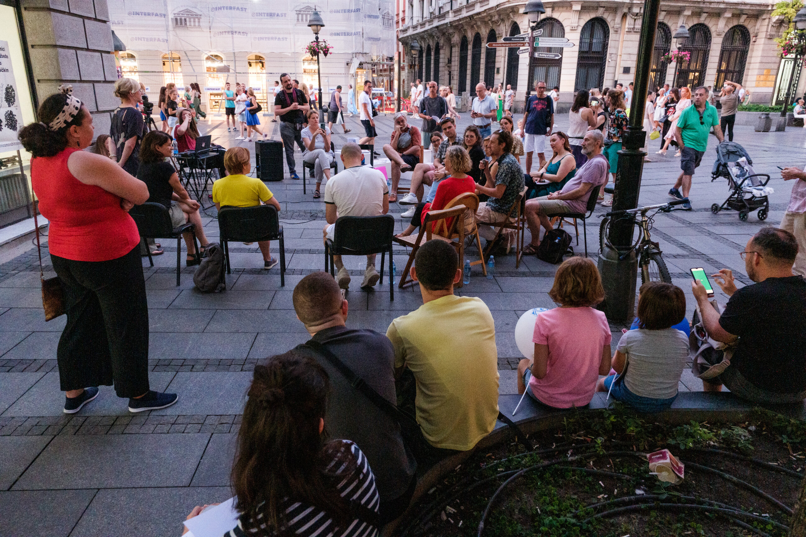 Od diskriminacije do diskrecije: Protest umetnika i kulturnih radnika ispred Ministarstva kulture 3 Od diskriminacije do diskrecije: Protest umetnika i kulturnih radnika ispred Ministarstva kulture 3