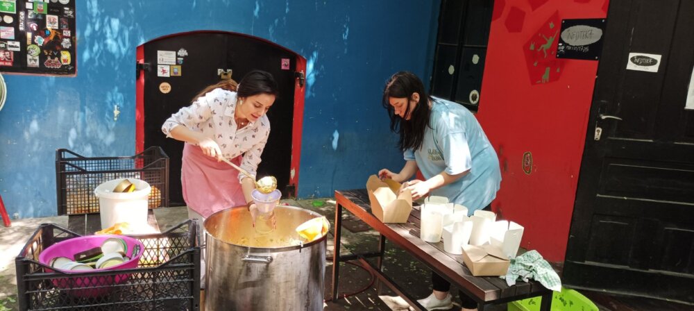 Ugrožen rad Kuhinje solidarnosti koja nedeljno spremi čak 440 besplatnih obroka: Niko ne bi smeo da bude gladan 2