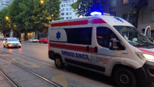 Hitna pomoć: Dve saobraćajne nesreće u Beogradu, teško povređena devojčica