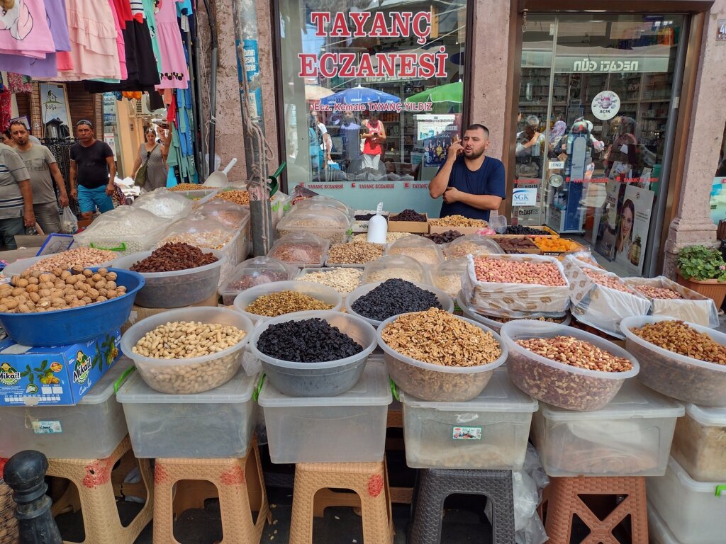 Kao u Ali Babinoj pećini: Avanture i izazovi pazarnog dana u Turskoj (FOTO) 43