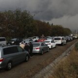 Stotine vozila kreću se iz Nagorno Karabaha ka Jermeniji 16