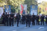 ULICE BEOGRADA PRED POCETAK PARADE PONOSA Grupa ljudi protestovala zbog Prajd šetnje, policija napravila kordon (VIDEO, FOTO) 7