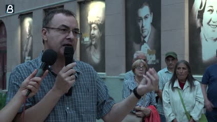 (VIDEO) "Vi danas imate kockarnice i dilere preko puta škola, da li je to normalno?": Šta je Jovo Bakić poručio na protestu u Kruševcu 1