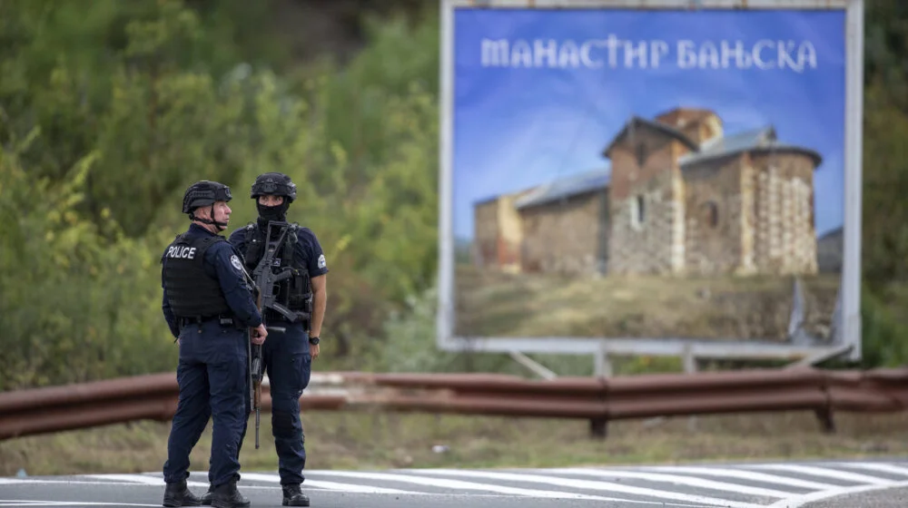 Direktor policije Kosova: Napadači na policiju su peške napustili manastir Banjska 1