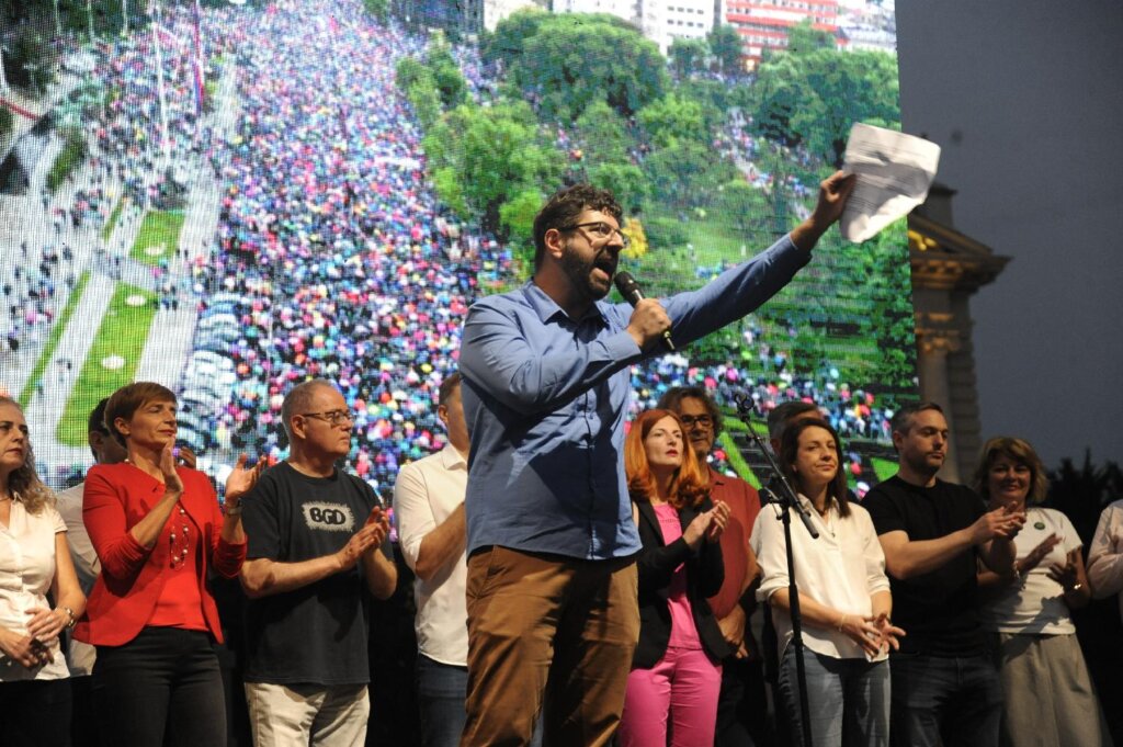 Čeka nas velika borba, u decembru: Kako je izgledao 22. protest Srbija protiv nasilja u slikama (FOTO) 8