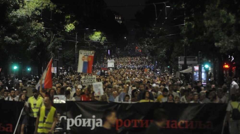 (FOTO) Kako je izgledao 18. protest "Srbija protiv nasilja" u slikama? 1