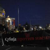 "Čeka nas velika borba, u decembru": Kako je izgledao 22. protest "Srbija protiv nasilja" u slikama (FOTO) 11