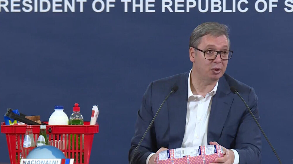 Dveri uverene da će građani kazniti Vučićevu "parizer kampanju" na izborima 1