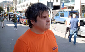 Kampanju Stranke slobode i pravde u Užicu, potpisima podržali i naprednjaci: Bitno je da svi radimo u interesu Srbije 5 Kampanju Stranke slobode i pravde u Užicu, potpisima podržali i naprednjaci: Bitno je da svi radimo u interesu Srbije 5