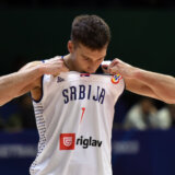 Srbija vodila 16 poena razlike, pa izgubila od Italije: "Orlovi" sad mogu da ostanu i bez plasmana u četvrtfinale Mundobasketa 9