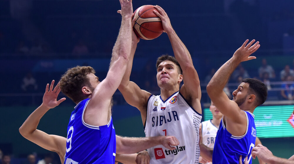 (VIDEO) Trojka Bogdana Bogdanovića uz zvuk sirene za vođstvo Srbije na poluvremenu 1