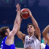 (VIDEO) Trojka Bogdana Bogdanovića uz zvuk sirene za vođstvo Srbije na poluvremenu 3