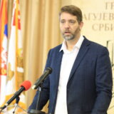 Vlast se osvaja na izborima a ne „pritiskom” na ulici: Gradonačelnik Kragujevca Nikola Dašić potvrdio ostavku na konferenciji za štampu 9