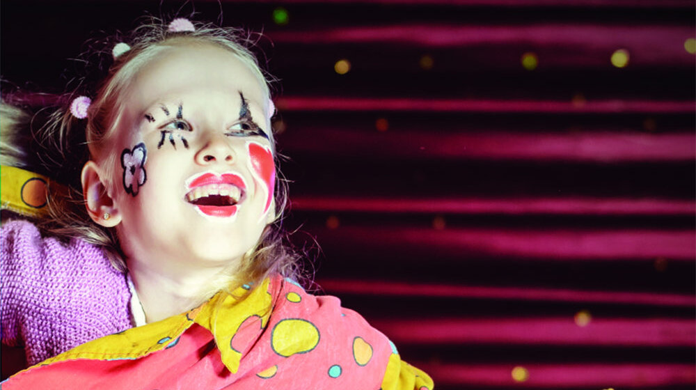 Revija predstava za decu „Oktobarske čarolije“ u Užicu 1