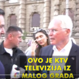 Nemanja Šarović zaustavio ambasadora Amerike Kristofera Hila na Prajdu i postavio mu nekoliko pitanja (VIDEO) 1