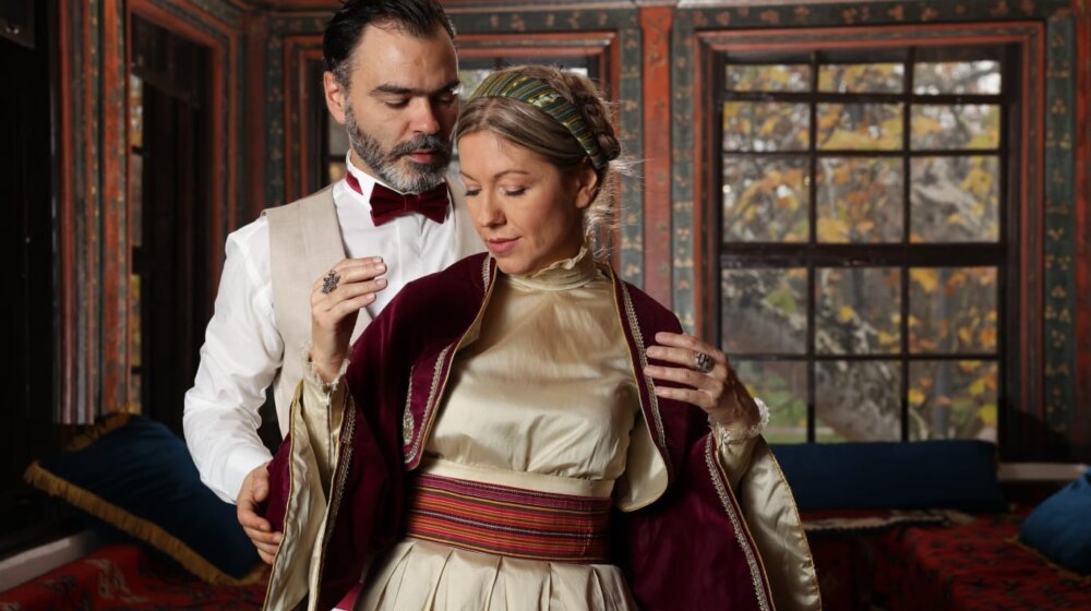 Melodrama "Što se bore misli moje" : Predstava o prevari , žrtvi, stradanju i smrti, o burnom periodu srpske istorije 1