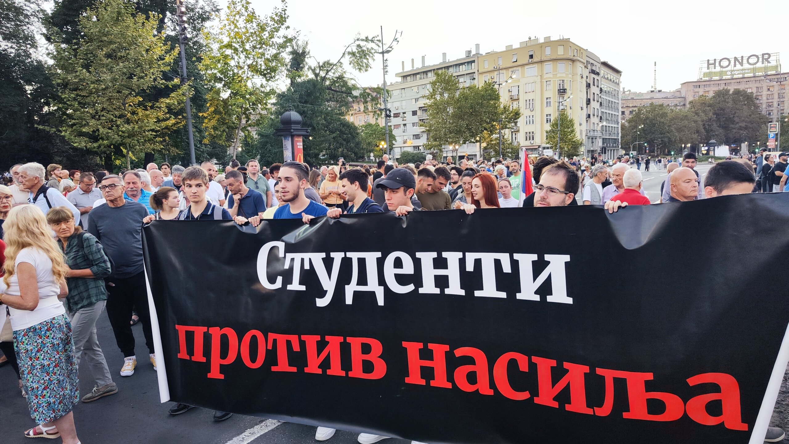 (VIDEO) U Beogradu održan 18. protest "Srbija protiv nasilja", građani se razišli 2