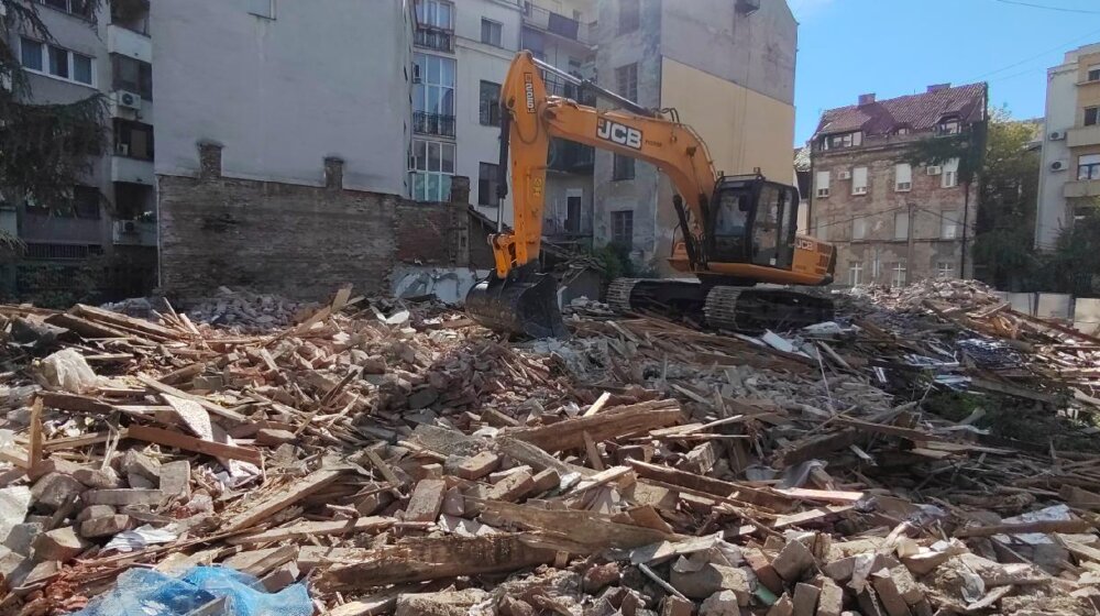 Završeno rušenje objekata u Katanićevoj ulici na Vračaru, stanari se 2022. godine žalili da će ih investitor "zazidati" 1