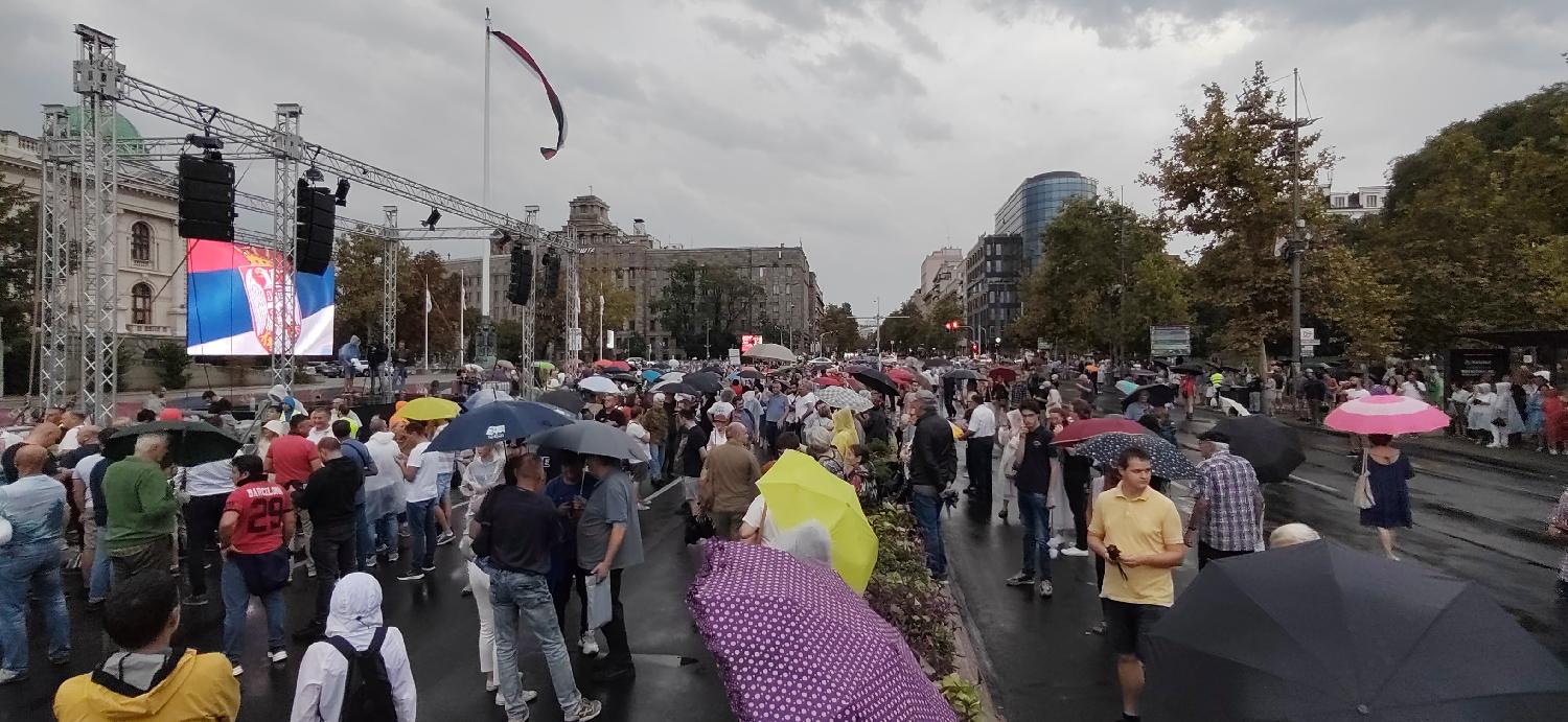 "Država i narod su taoci mafije": Kako je izgledao 21. protest Srbija protiv nasilja u slikama (FOTO) 14 "Država i narod su taoci mafije": Kako je izgledao 21. protest Srbija protiv nasilja u slikama (FOTO) 14